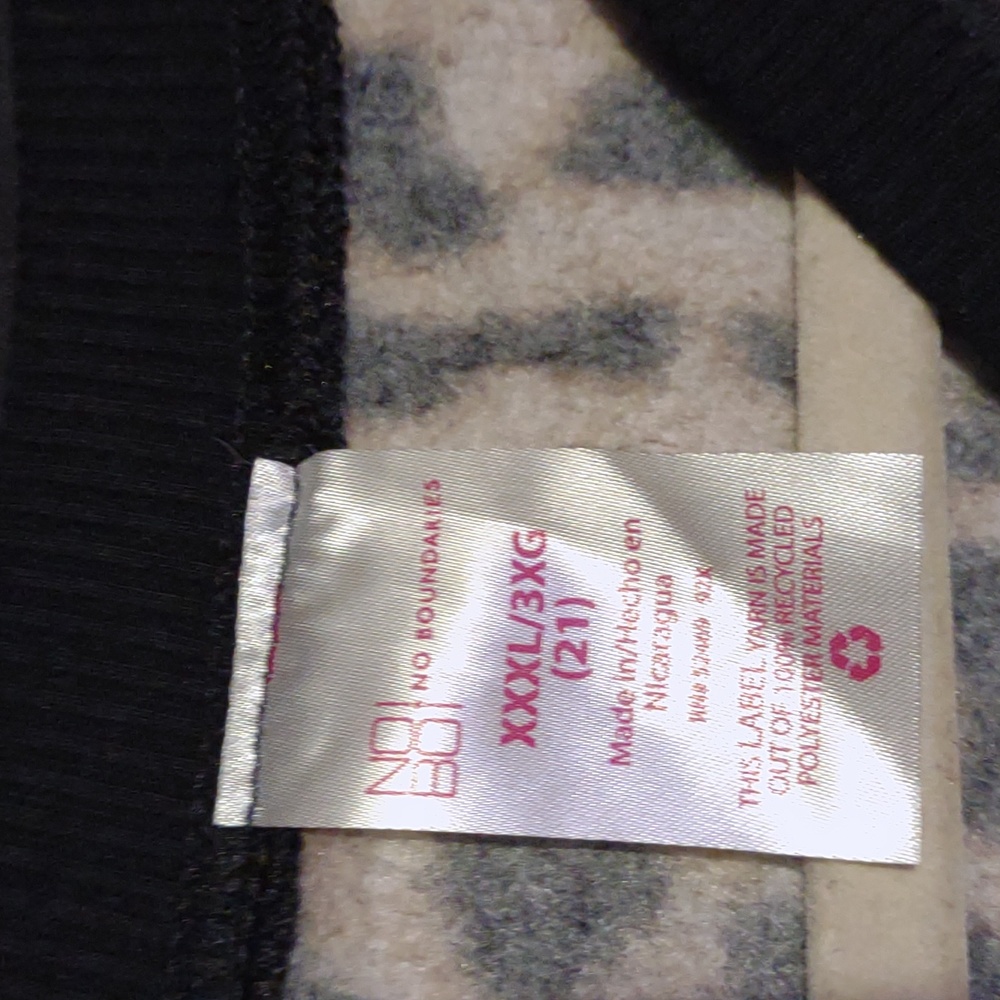 Leopard pullover by no boundaries - Picture 2 of 3